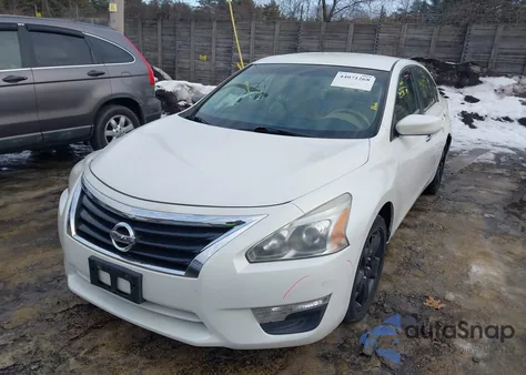 2015 Nissan Altima 2.5/2.5 S/2.5 Sl/2.5 Sv from USA, damaged, VIN 1N4AL3AP2FN301475